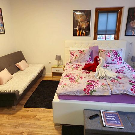 Apartment Anaya Paradise For Families โบเว็ก ภายนอก รูปภาพ