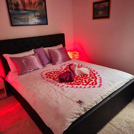 Apartment Anaya Paradise For Families โบเว็ก ภายนอก รูปภาพ