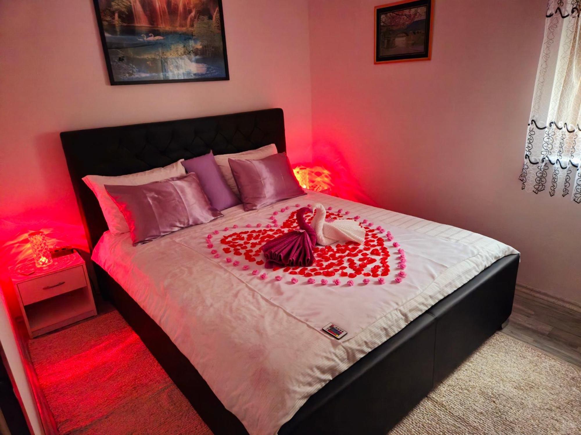 Apartment Anaya Paradise For Families โบเว็ก ภายนอก รูปภาพ